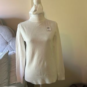 NWT French Connection sweater